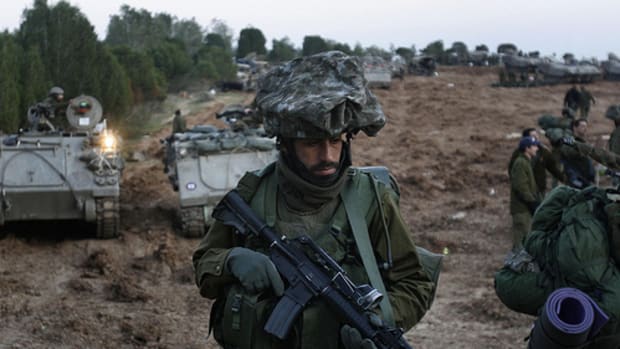 Israeli soldier by jeffrey_jacob.