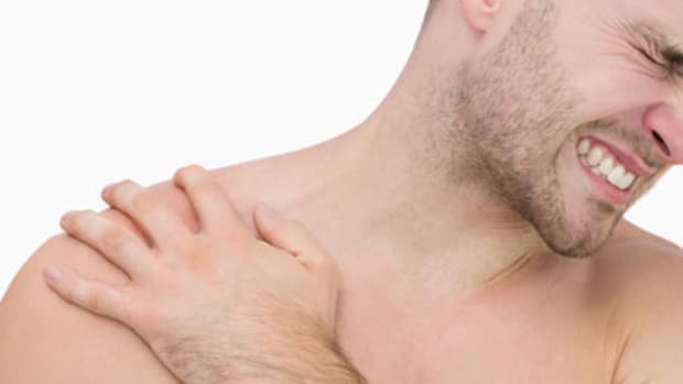 man-with-shoulder-pain1.jpg
