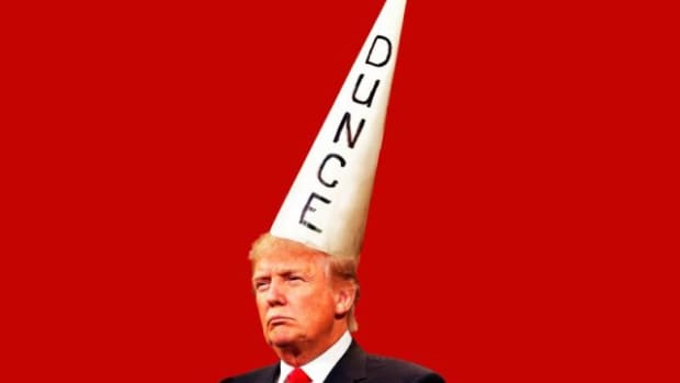 trump-dunce-cap