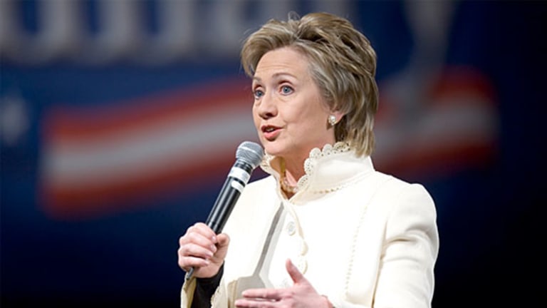 Why Hillary Clinton's Wall St Speeches Are So Troubling