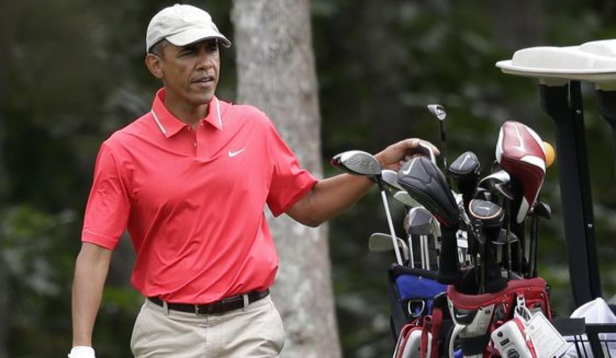 Obama-Golfing