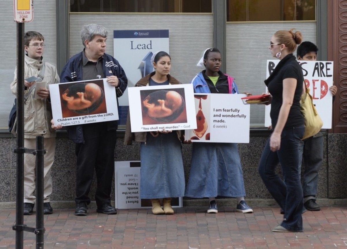 abortion_clinic_protest