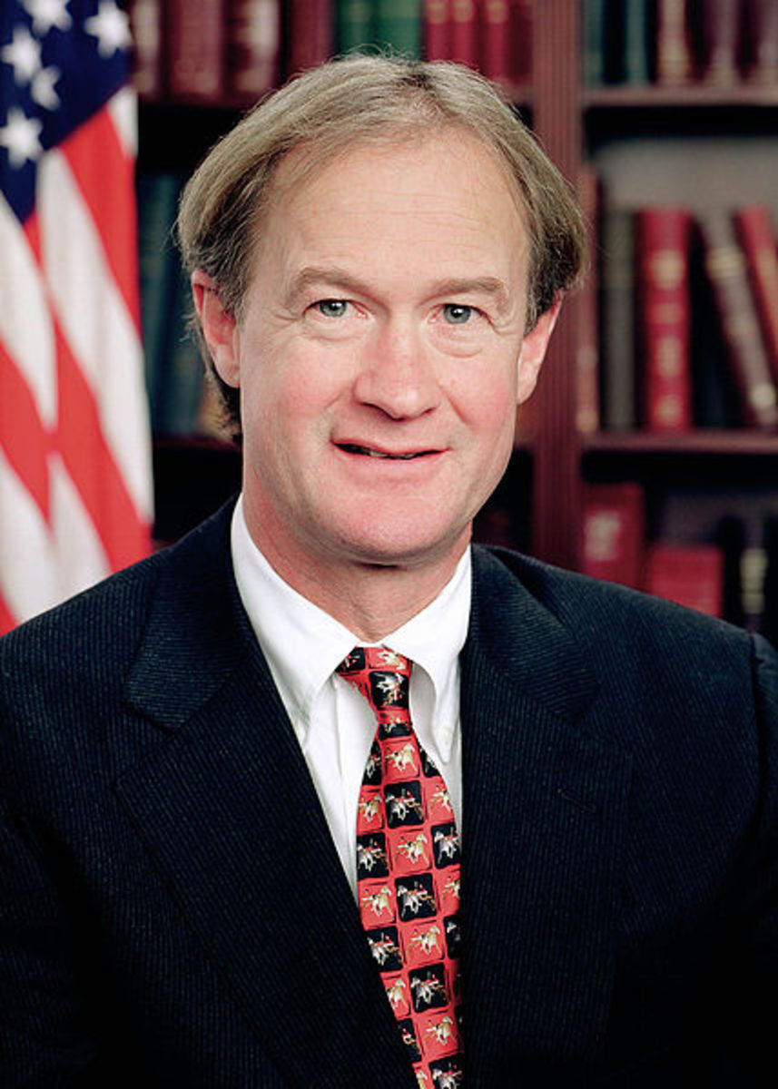 /428px-Lincoln_Chafee_official_portrait.jpg