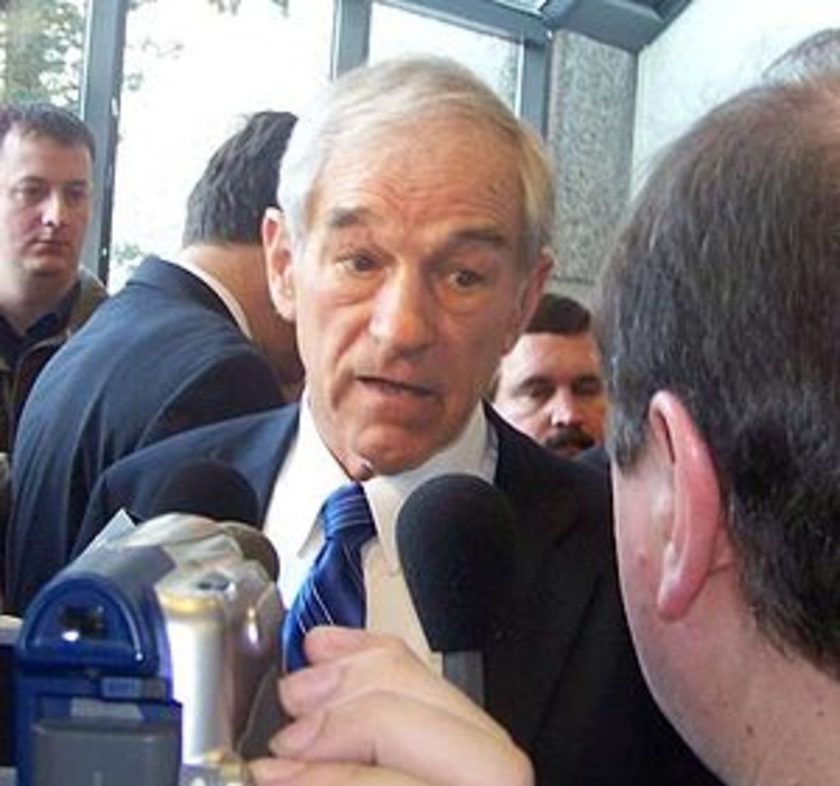 Ron Paul taking questions in Manchester, NH