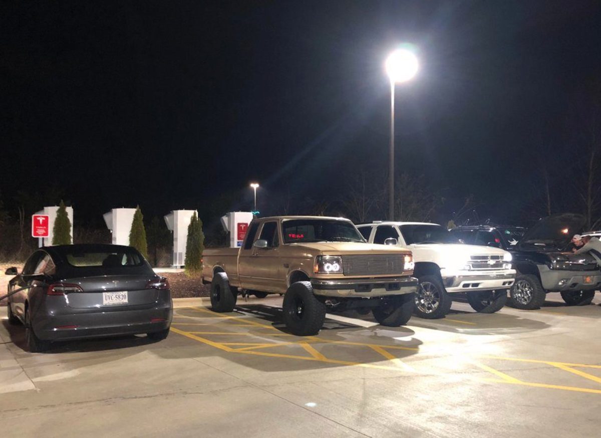 Pickup Truck Owners Block Tesla Charging Stations, Curse